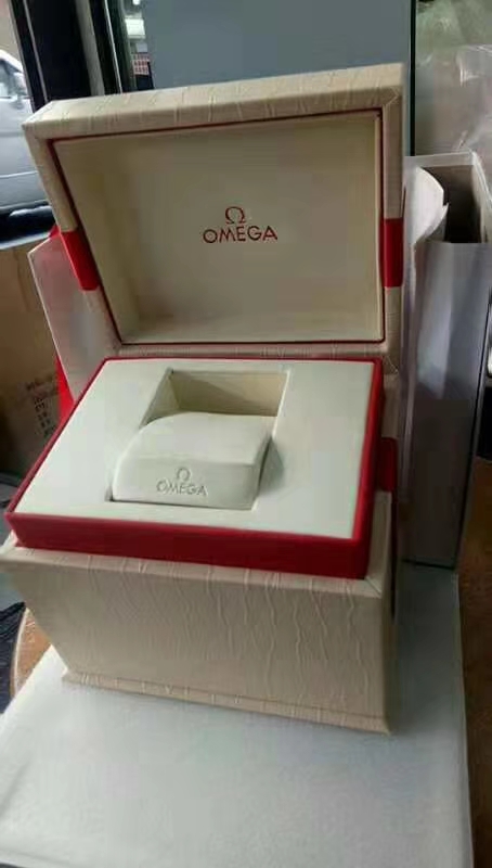 Copy Omega Cream Leather Watch Boxes